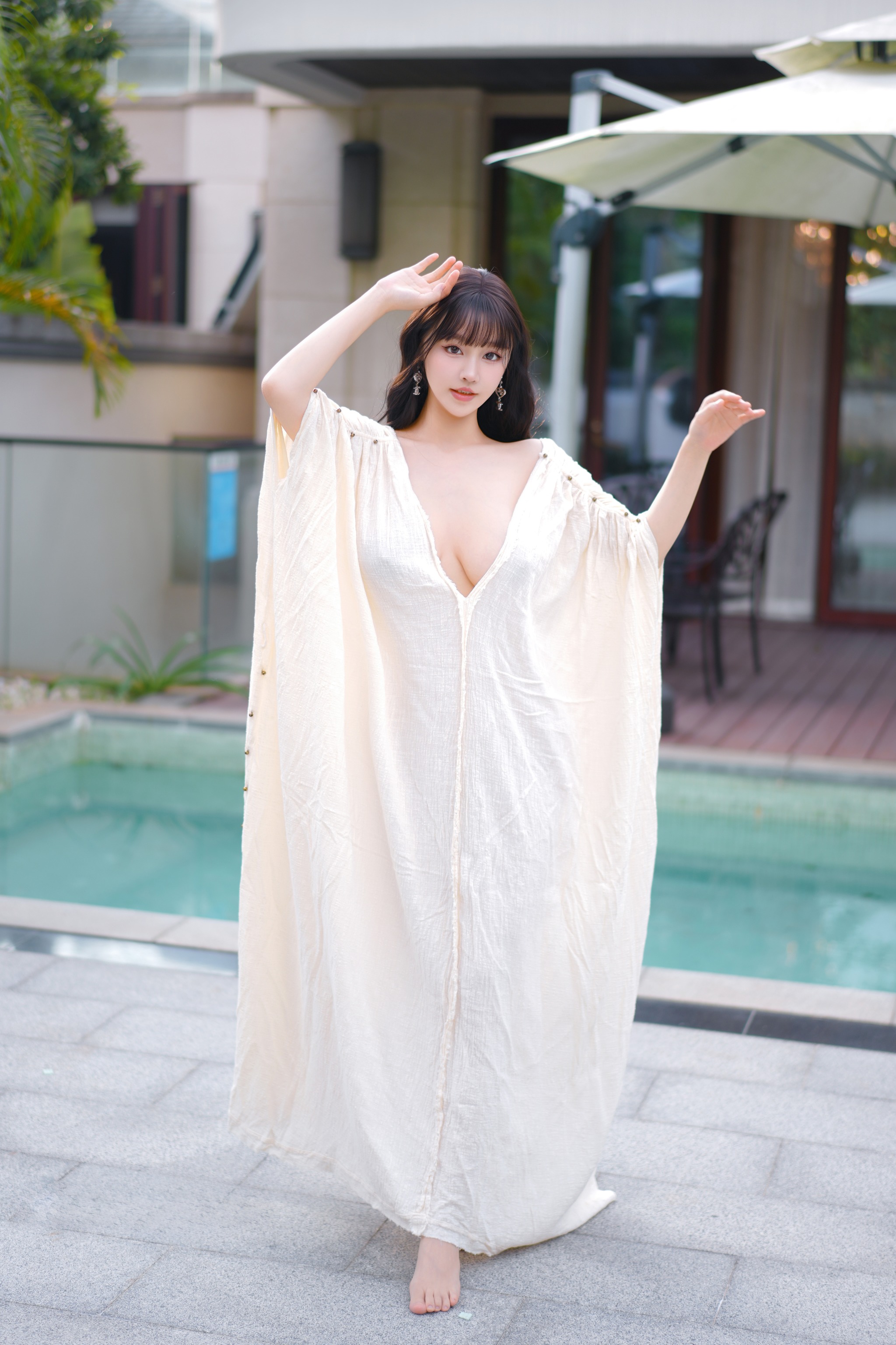 图片[1]-朱可儿 – NO.013 三亚泳池白袍 [92P]-XikXak